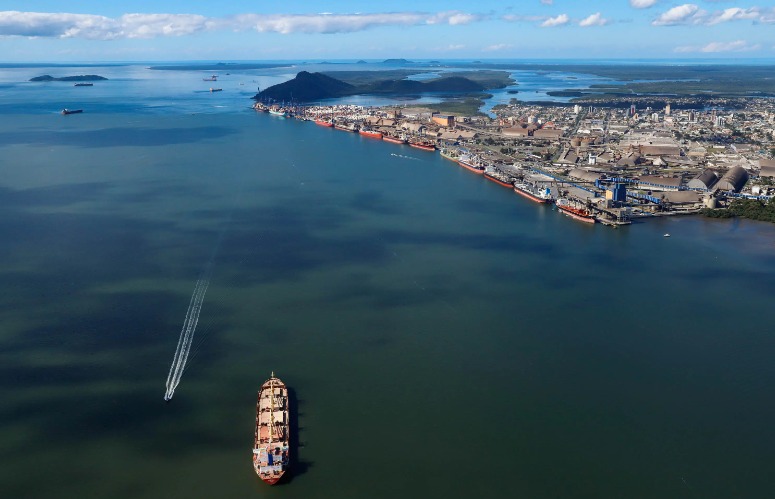 Mudança na poligonal do porto de Paranaguá é suspensa